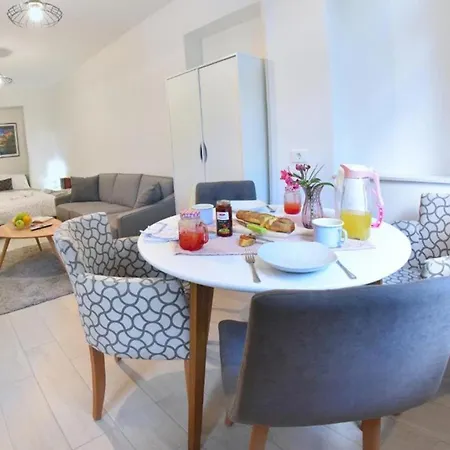 Valentina Free Parking Apartman