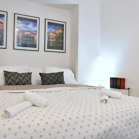 Valentina Free Parking Apartman *